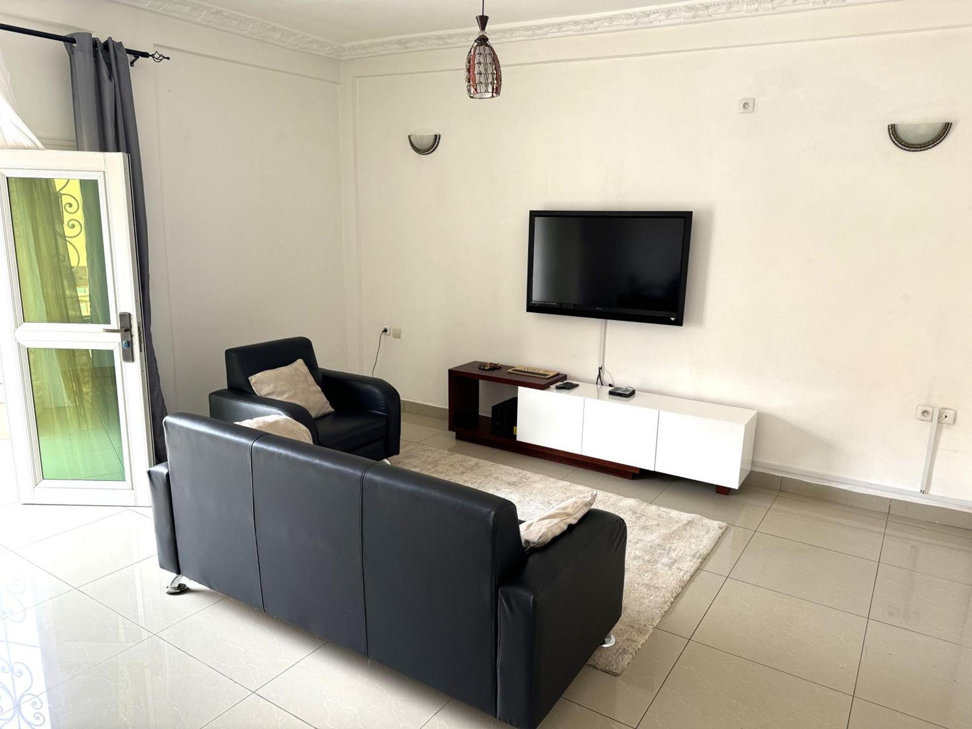 Appartements Modernes, Wifi, Tv - Yaounde, Omnisports Exteriér fotografie