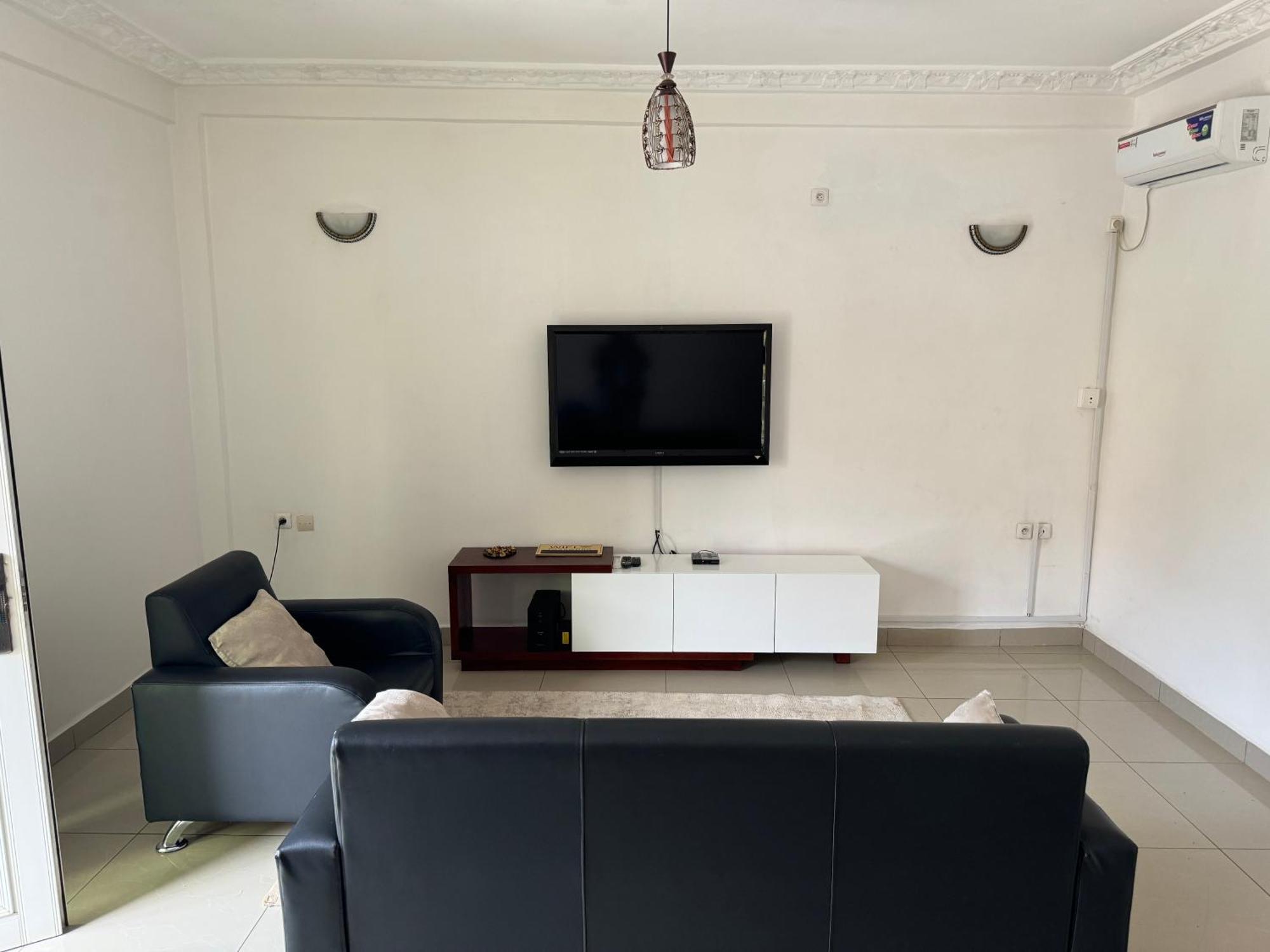 Appartements Modernes, Wifi, Tv - Yaounde, Omnisports Exteriér fotografie
